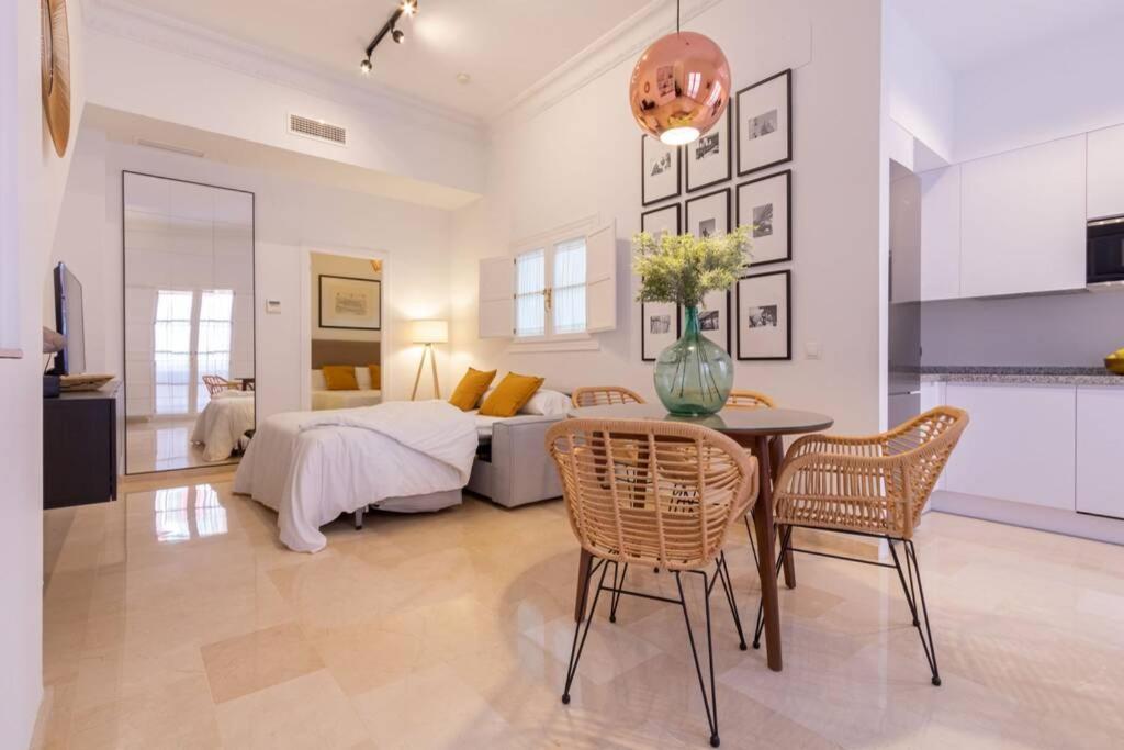 Mumu Luxury Suite Lirio Sevilla Dış mekan fotoğraf