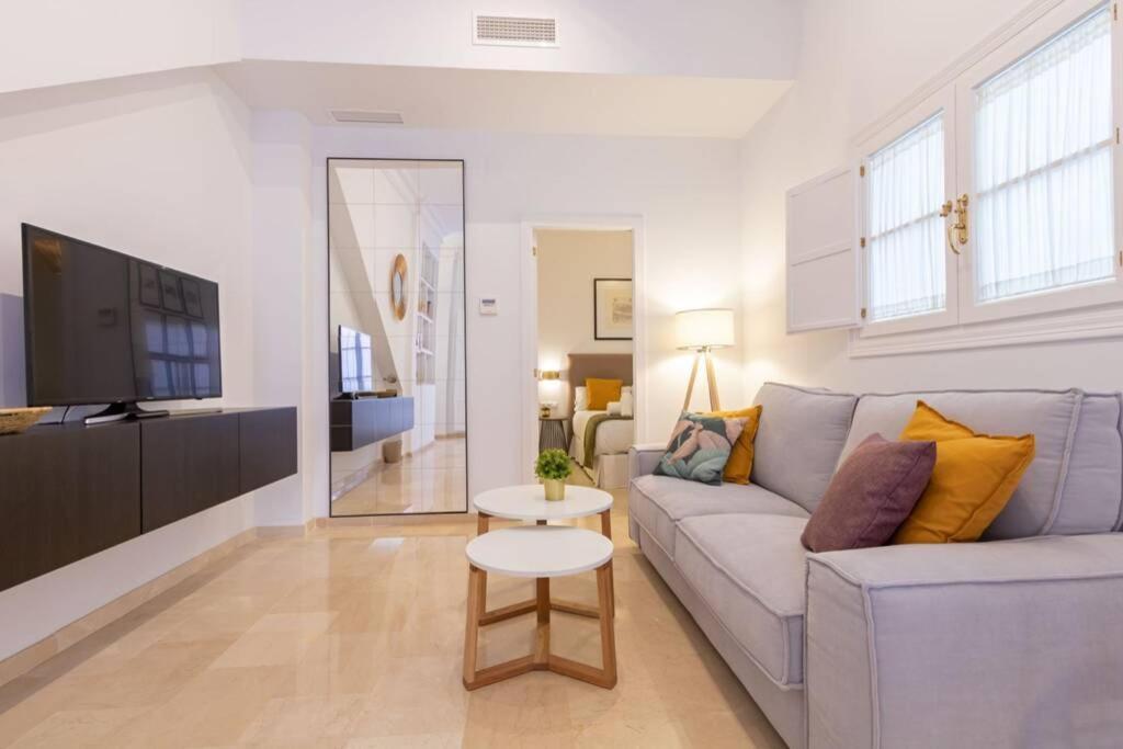 Mumu Luxury Suite Lirio Sevilla Dış mekan fotoğraf