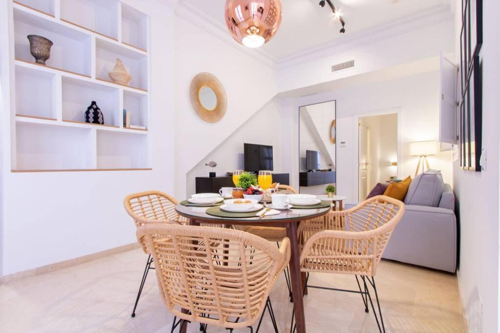 Mumu Luxury Suite Lirio Sevilla Dış mekan fotoğraf