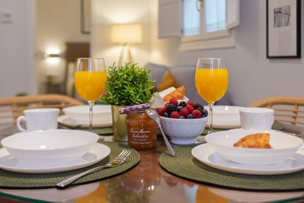 Mumu Luxury Suite Lirio Sevilla Dış mekan fotoğraf
