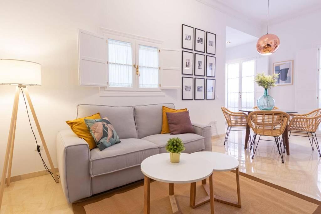 Mumu Luxury Suite Lirio Sevilla Dış mekan fotoğraf
