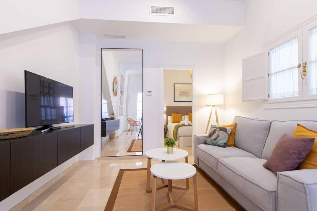 Mumu Luxury Suite Lirio Sevilla Dış mekan fotoğraf